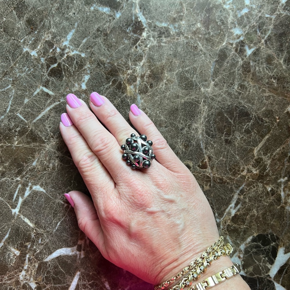 Ring - Picture 2 of 3
